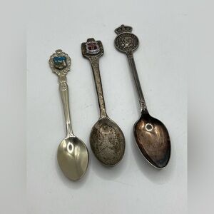 Vintage Collectible Souvenir Spoons Set